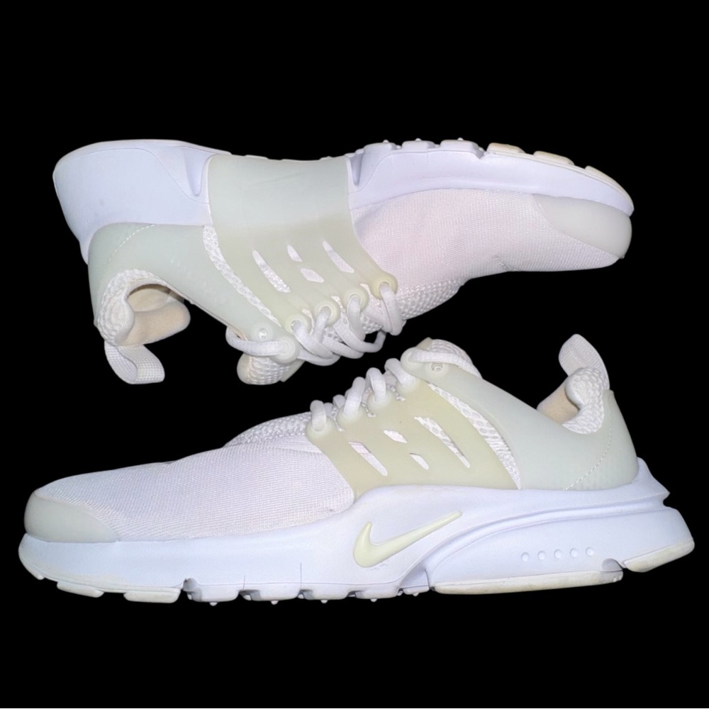 Nike Cream and White Athletic Shoes